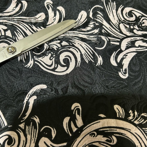 Suzy Shier black and white damask sleeveless dress. - Picture 9 of 9